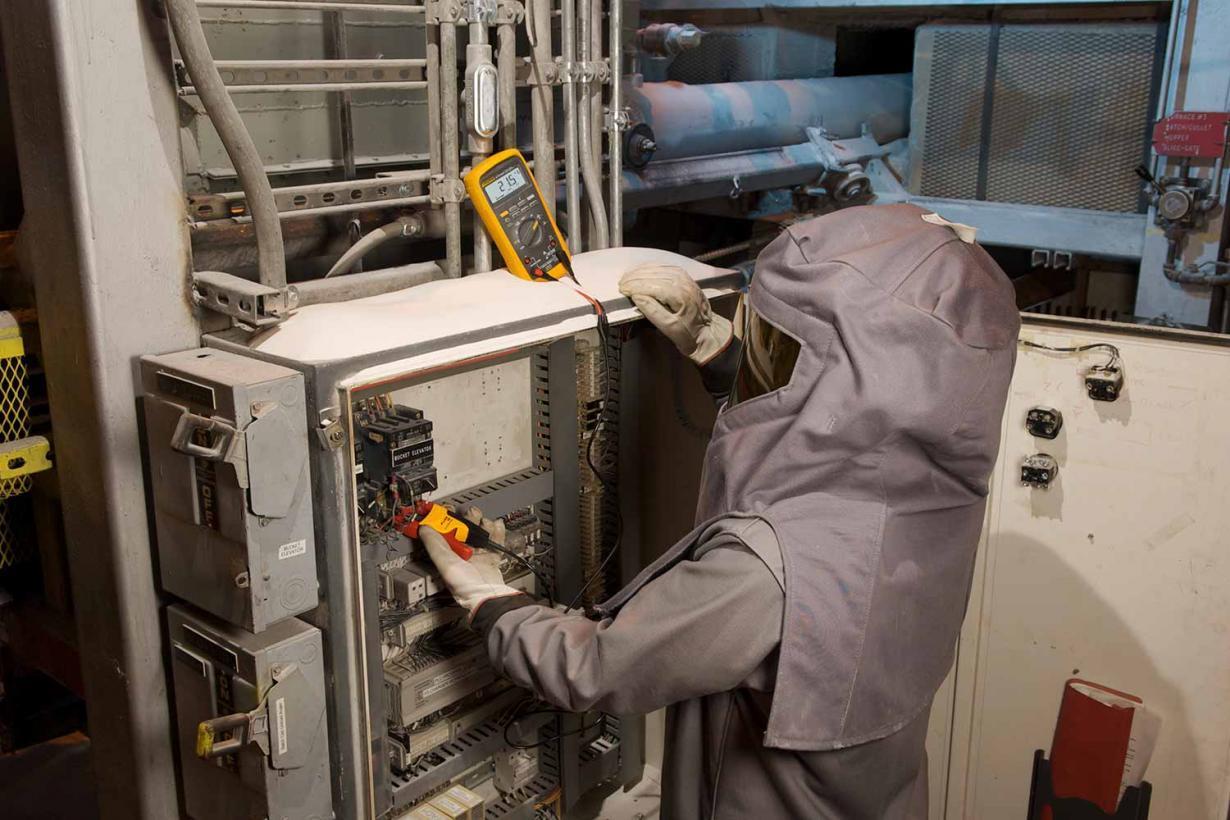 Fluke 87V MAX Multimeter Digitales Multimeter CAT III 1000V (5140033)