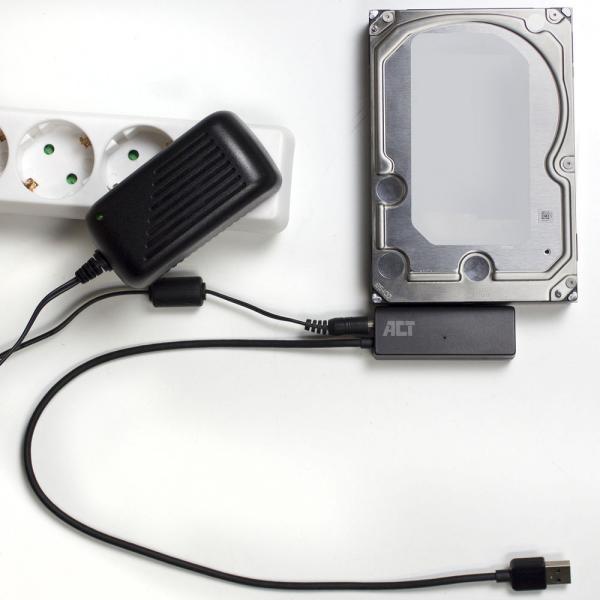 ACT AC1515 adattatore per inversione del genere dei cavi 2.5/3.5" SATA USB A Nero